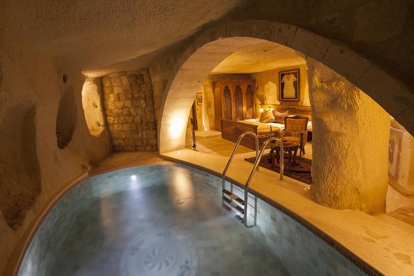 Cave hotels kokopelli underground bruce black sleep Best cave hotels