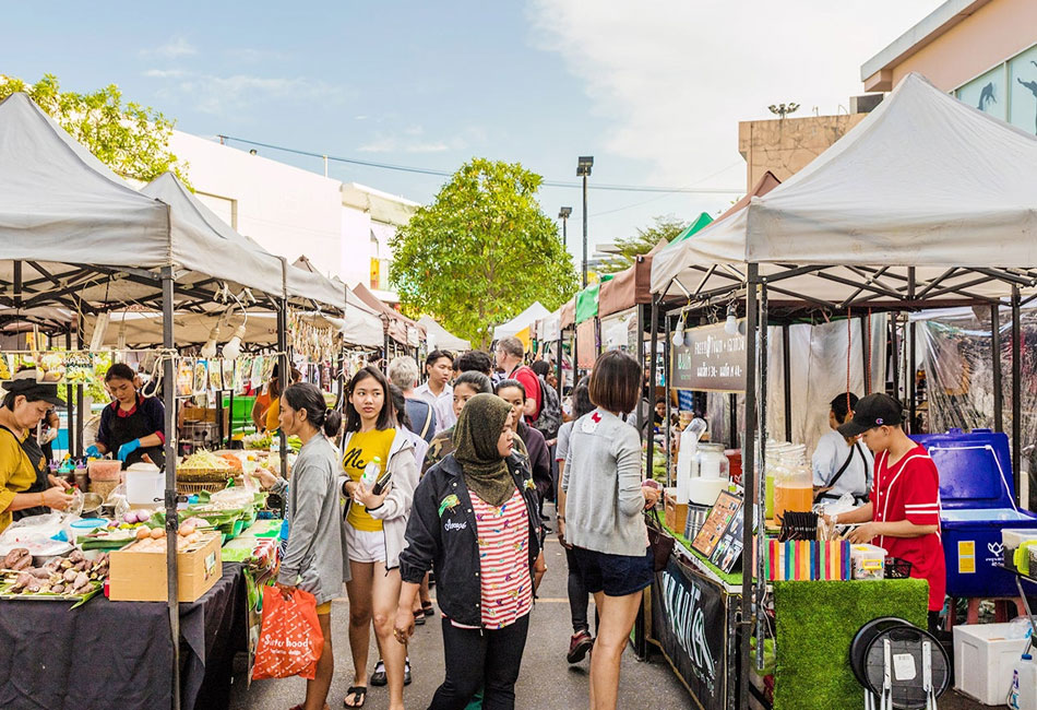 Traditional market tours